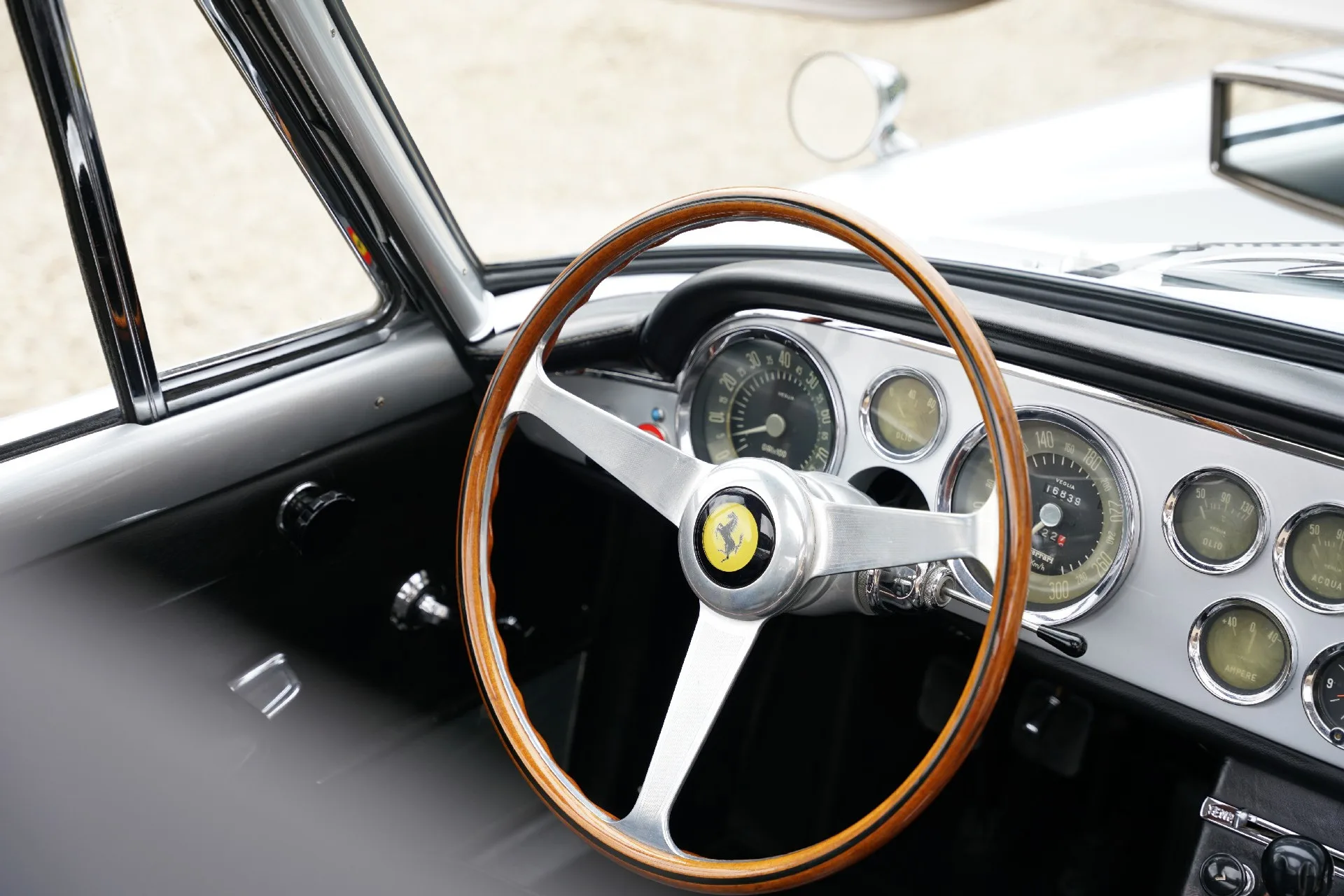1964 Ferrari 250 GT 2+2 GTE Series III, 19/30