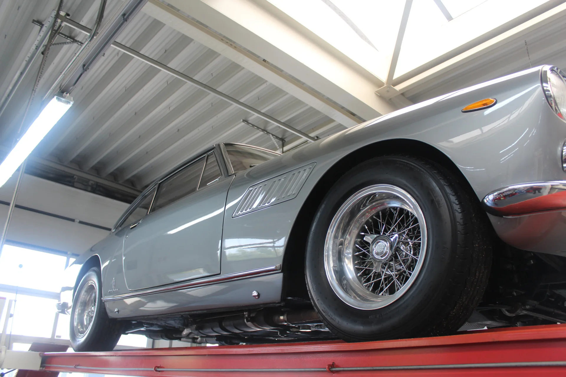 1964 Ferrari 330 GT 2+2 Series I, 10/30