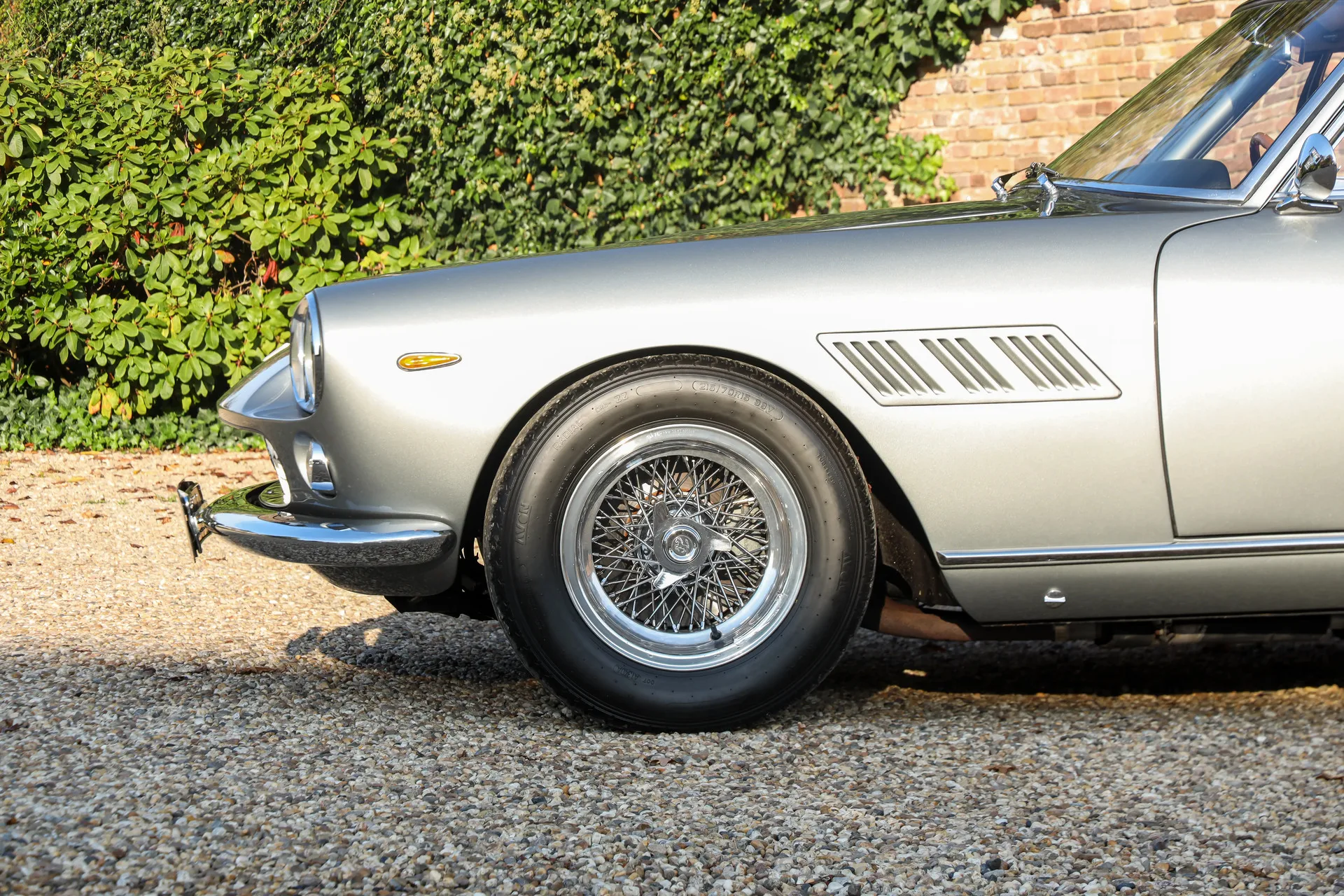 1964 Ferrari 330 GT 2+2 Series I, 28/30