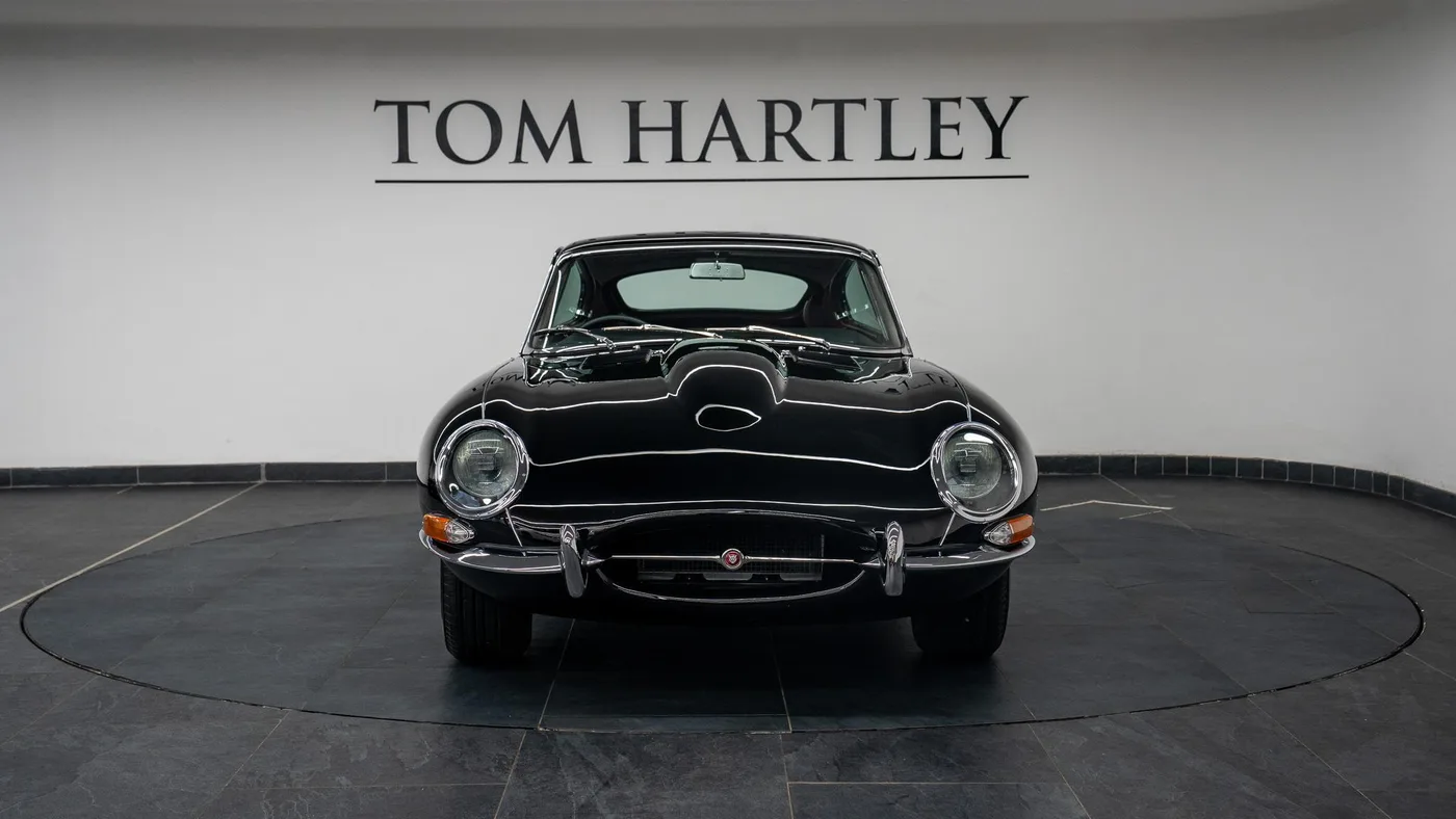 1964 Jaguar E-Type 3.8 offered by a specialist dealer in Swadlincote, United Kingdom, photo 2 of 15
