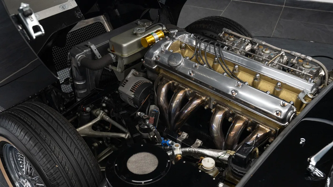 1964 Jaguar E-Type 3.8 offered by a specialist dealer in Swadlincote, United Kingdom, photo 13 of 15