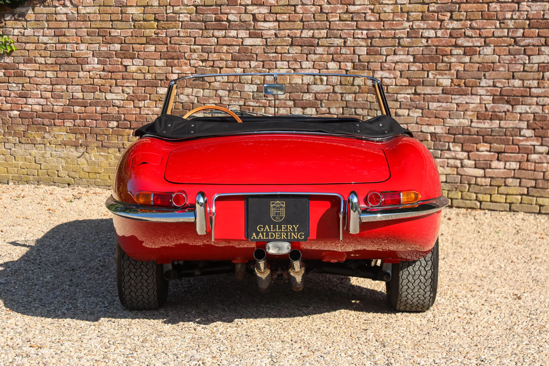 1964 Jaguar E-Type Series 1 3.8 Roadster, 28/30