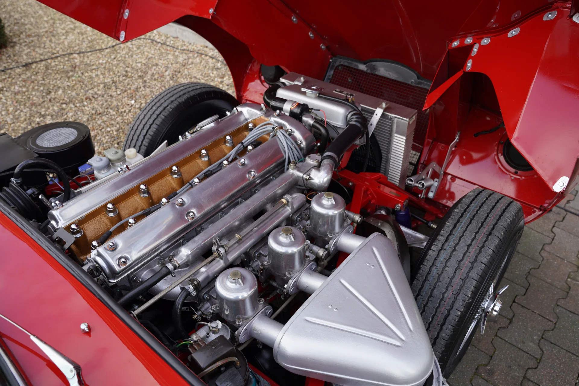 1964 Jaguar E-Type Series 1 3.8 Roadster, 24/30
