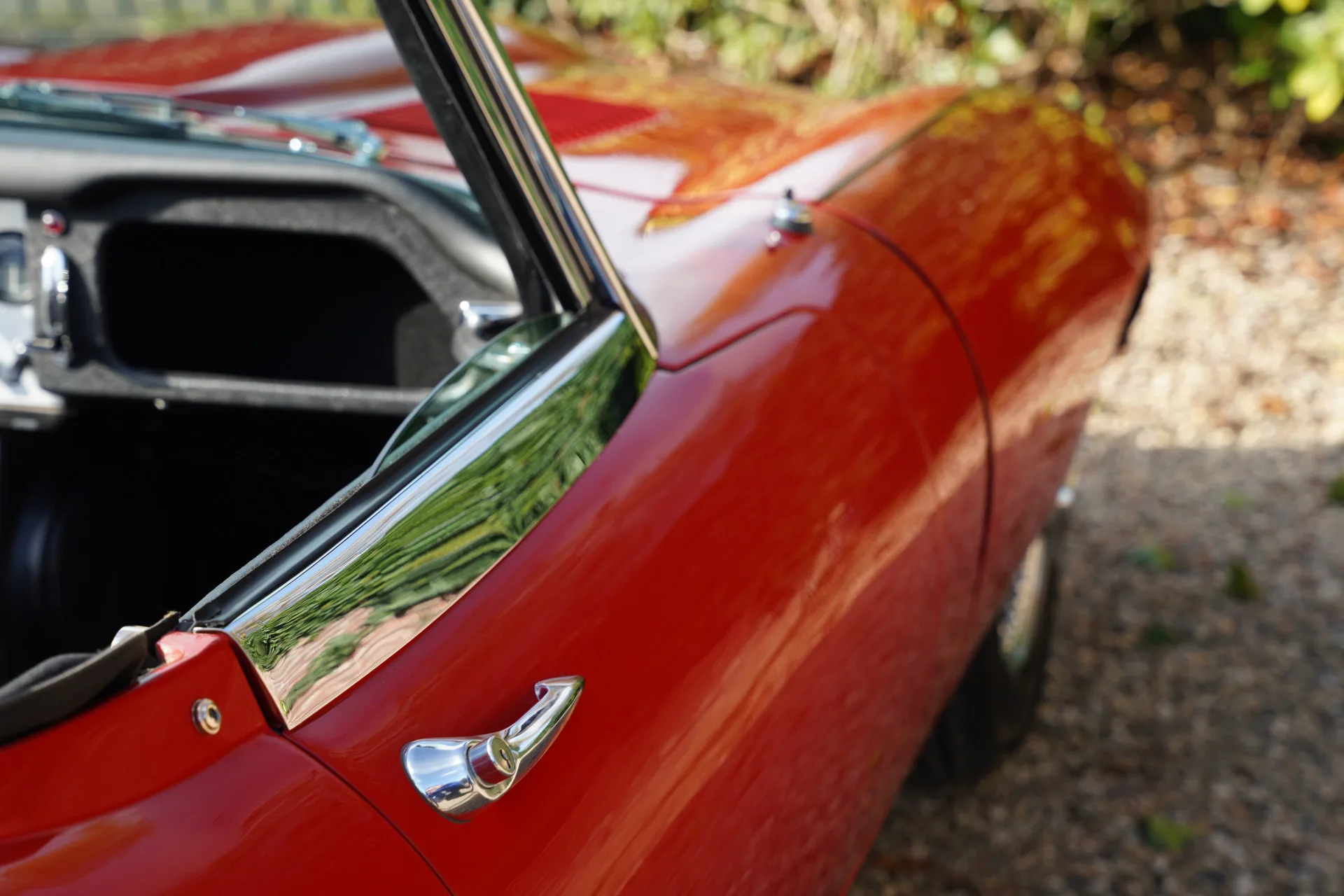 1964 Jaguar E-Type Series 1 3.8 Roadster, 28/30