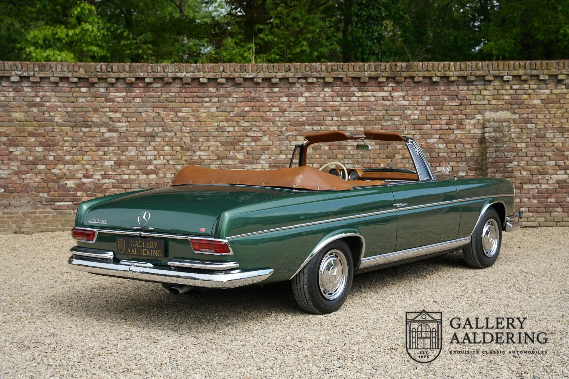 1964 Mercedes-Benz 220 SE Cabriolet W111, 25/30