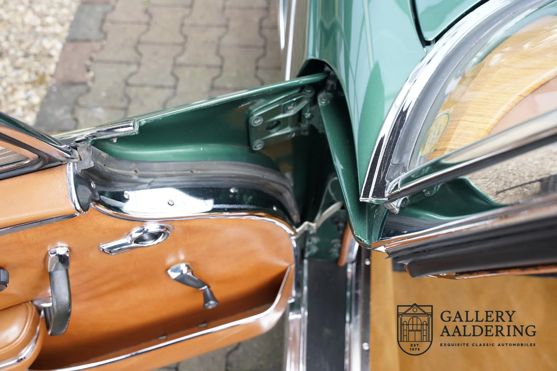 1964 Mercedes-Benz 220 SE Cabriolet W111, 26/30