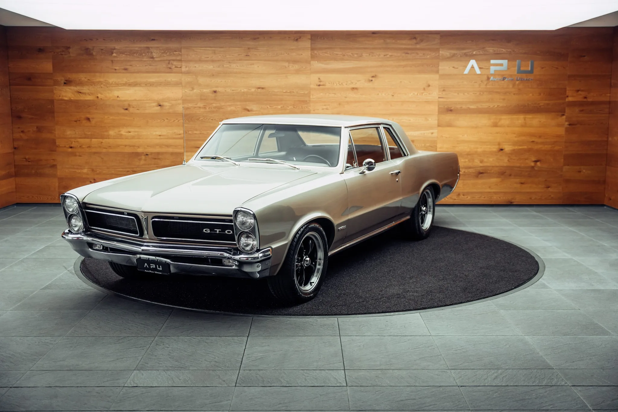 1964 Pontiac GTO, 4/16