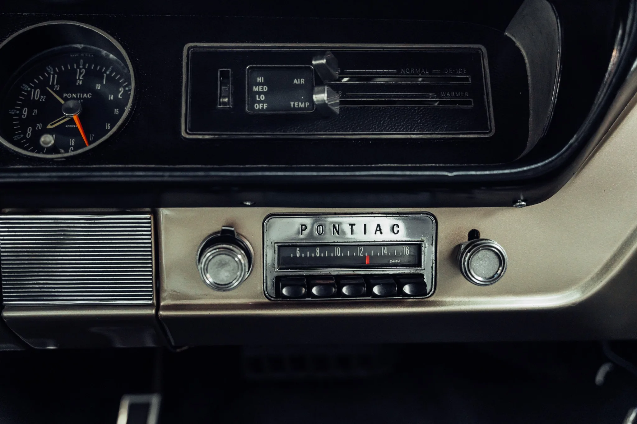 1964 Pontiac GTO, 11/16