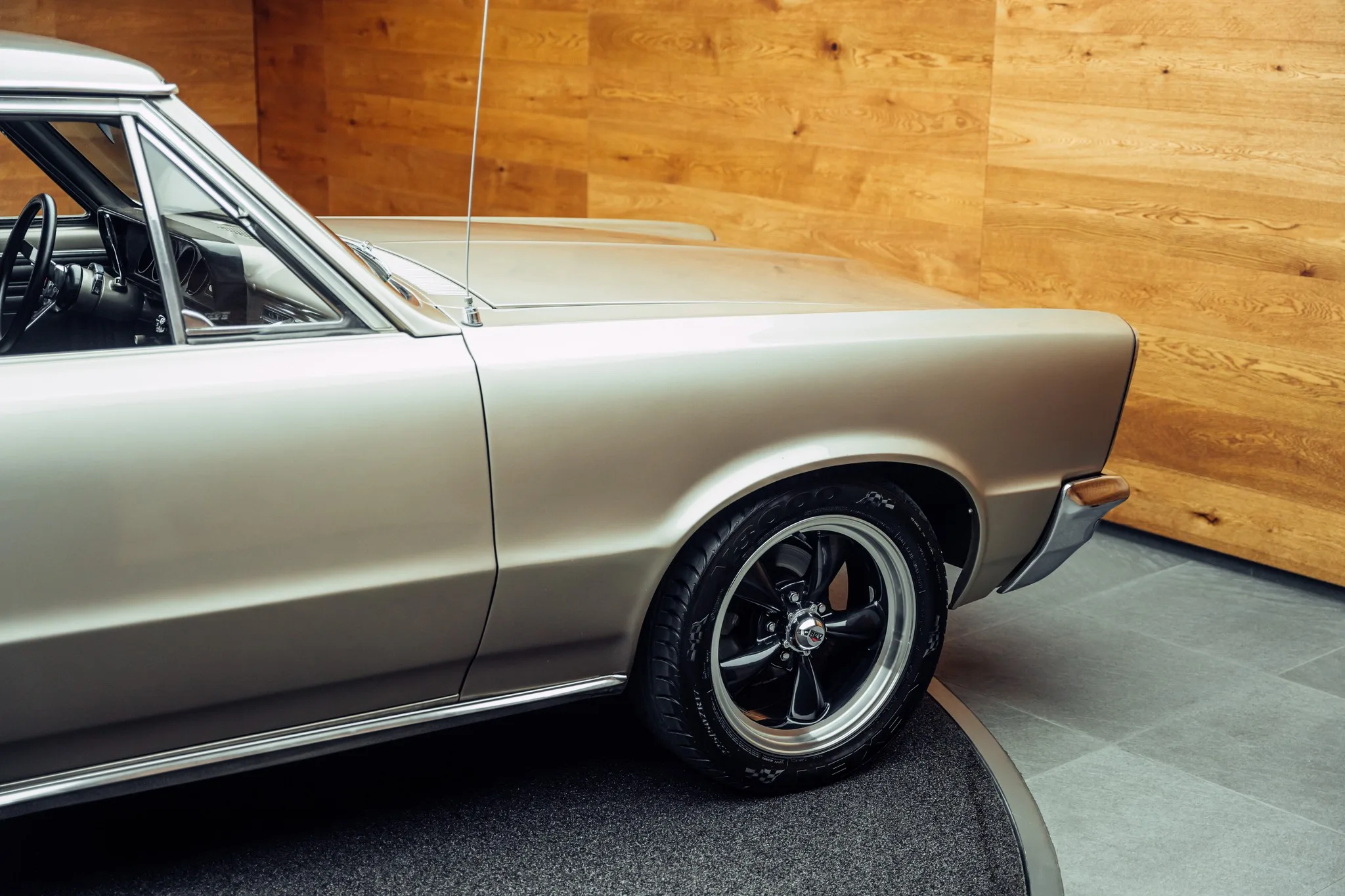 1964 Pontiac GTO, 15/16