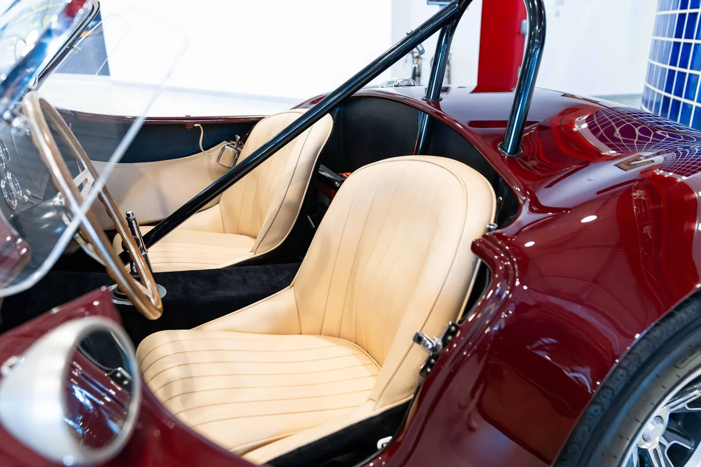 1964 Shelby Cobra 289 angeboten von einem Oldtimerspezialisten in London, Vereinigtes Königreich, Foto 13 von 25