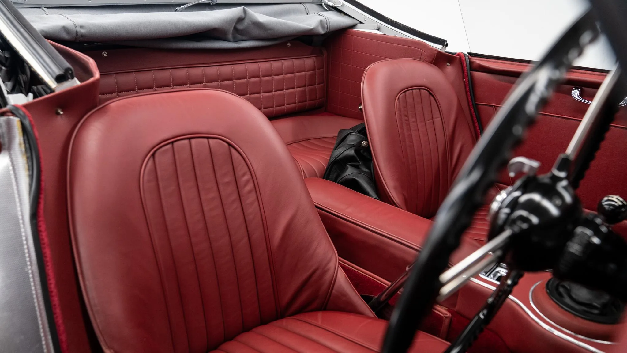 1965 Austin Healey 3000 Mk III, 17/27