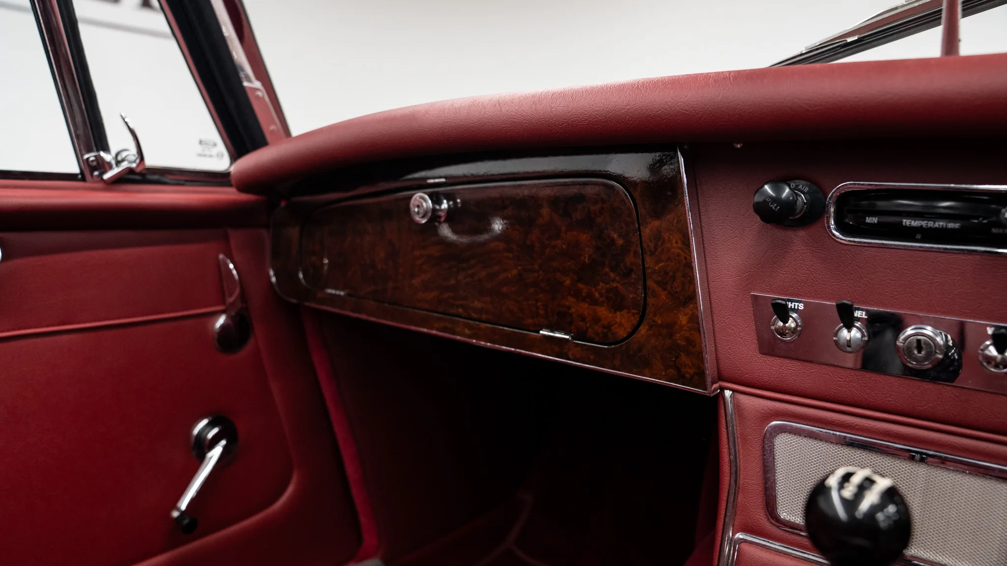 1965 Austin Healey 3000 Mk III, 23/27
