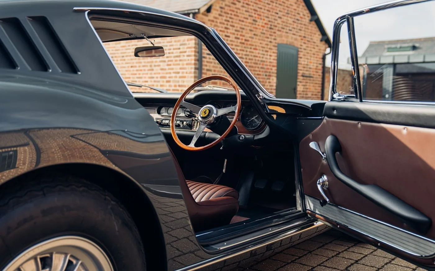 1965 Ferrari 275 GTB 6C offered by a specialist dealer in Chorleywood, United Kingdom, photo 4 of 15