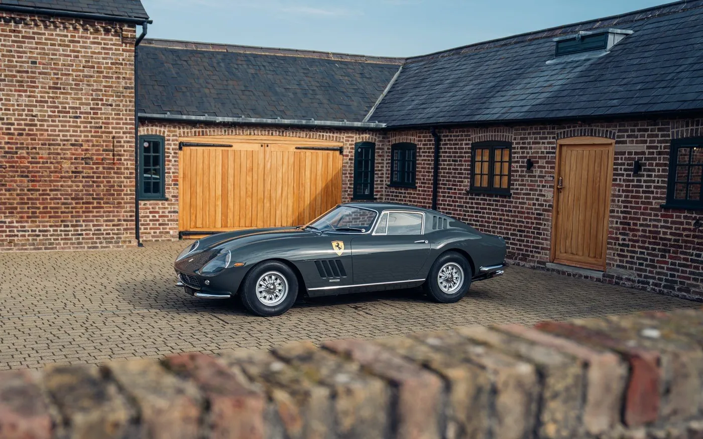1965 Ferrari 275 GTB 6C offered by a specialist dealer in Chorleywood, United Kingdom, photo 8 of 15