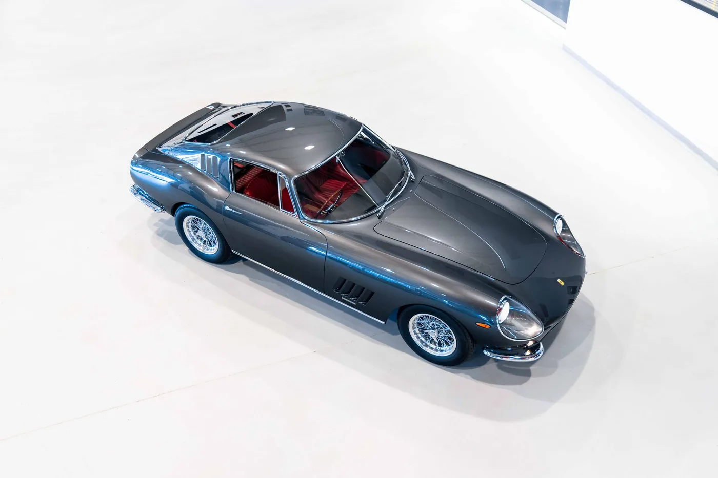 1965 Ferrari 275 GTB 6C Shortnose angeboten von einem Oldtimerspezialisten in London, Vereinigtes Königreich, Foto 7 von 19