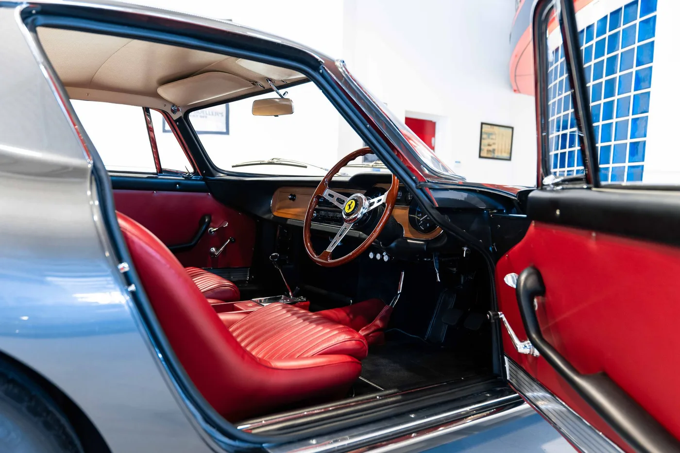 1965 Ferrari 275 GTB 6C Shortnose angeboten von einem Oldtimerspezialisten in London, Vereinigtes Königreich, Foto 13 von 19