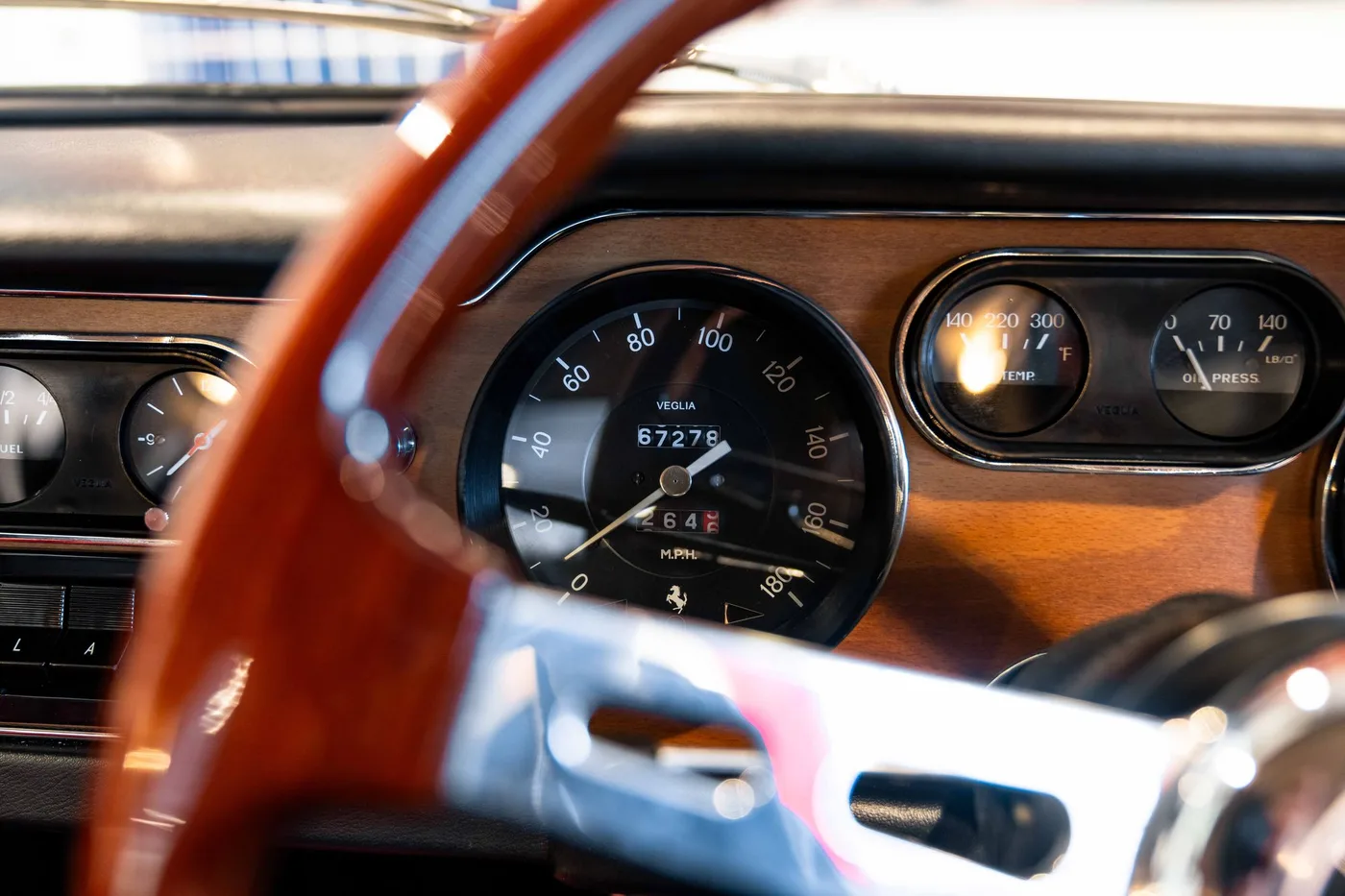 1965 Ferrari 275 GTB 6C Shortnose angeboten von einem Oldtimerspezialisten in London, Vereinigtes Königreich, Foto 15 von 19