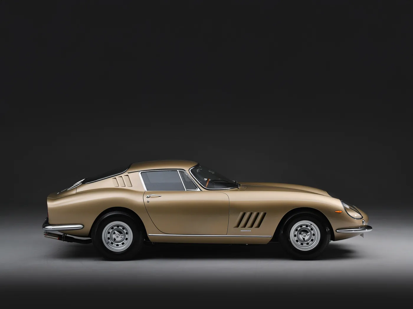1965 Ferrari 275 GTB Long Nose alloy proposée par un concessionnaire spécialisé à Hook Norton, Royaume-Uni, photo 9 sur 15