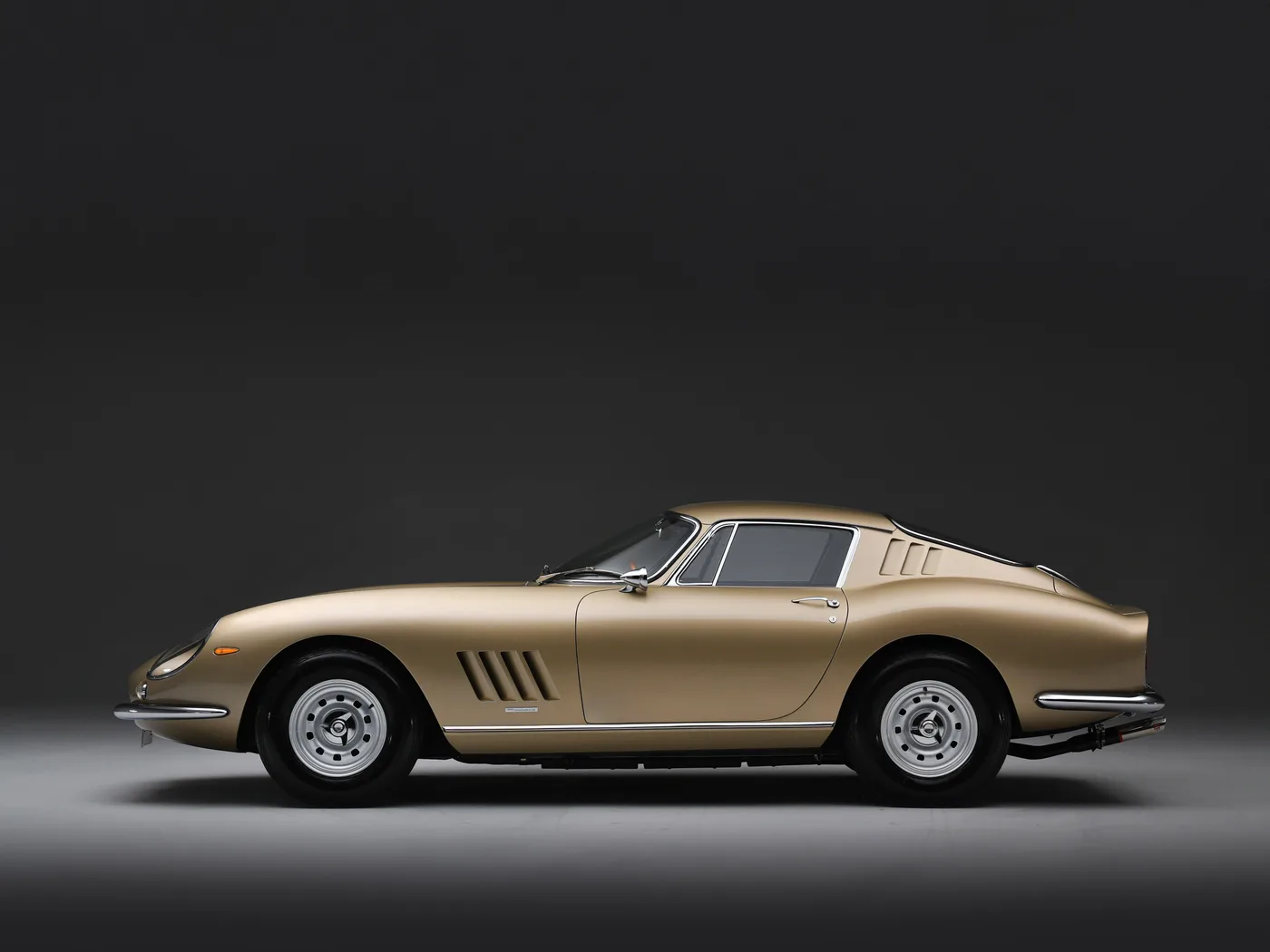 1965 Ferrari 275 GTB Long Nose alloy proposée par un concessionnaire spécialisé à Hook Norton, Royaume-Uni, photo 12 sur 15