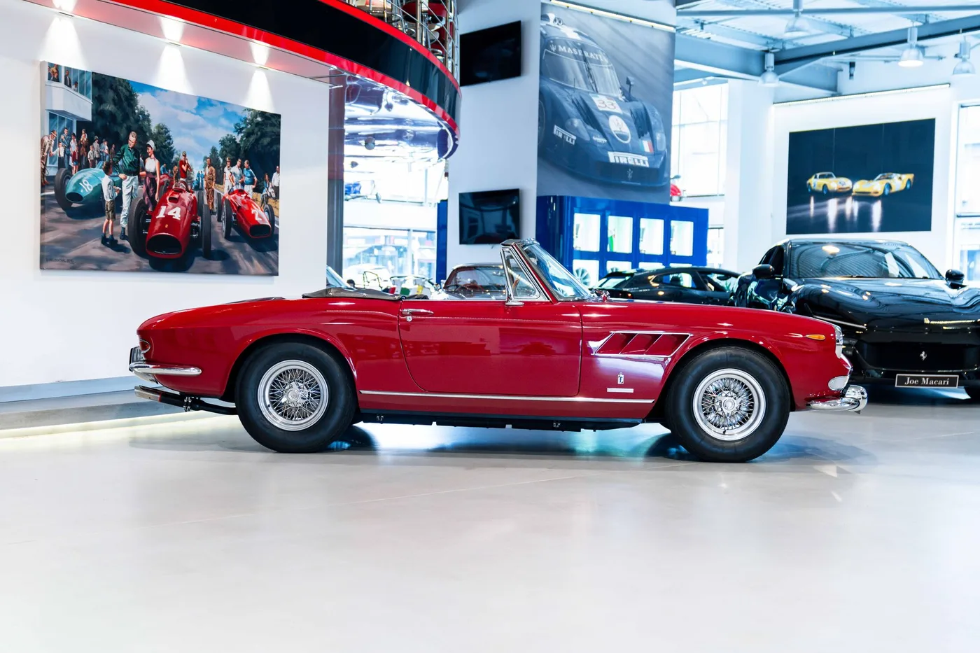 1965 Ferrari 275 GTS proposée par un spécialiste de la voiture de collection à London, Royaume-Uni, photo 4 sur 22