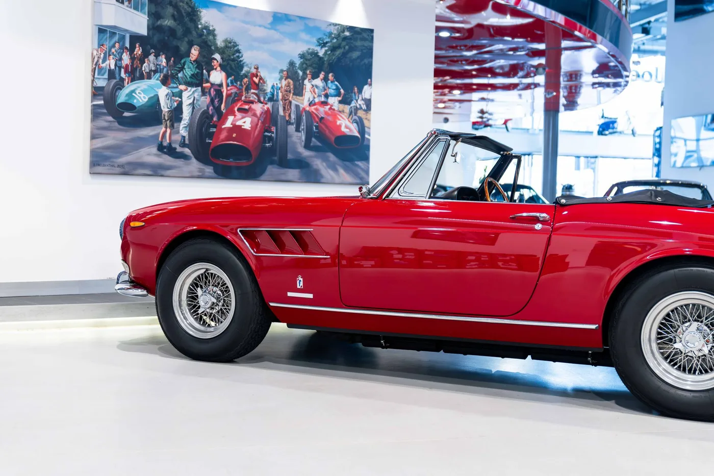 1965 Ferrari 275 GTS proposée par un spécialiste de la voiture de collection à London, Royaume-Uni, photo 11 sur 22