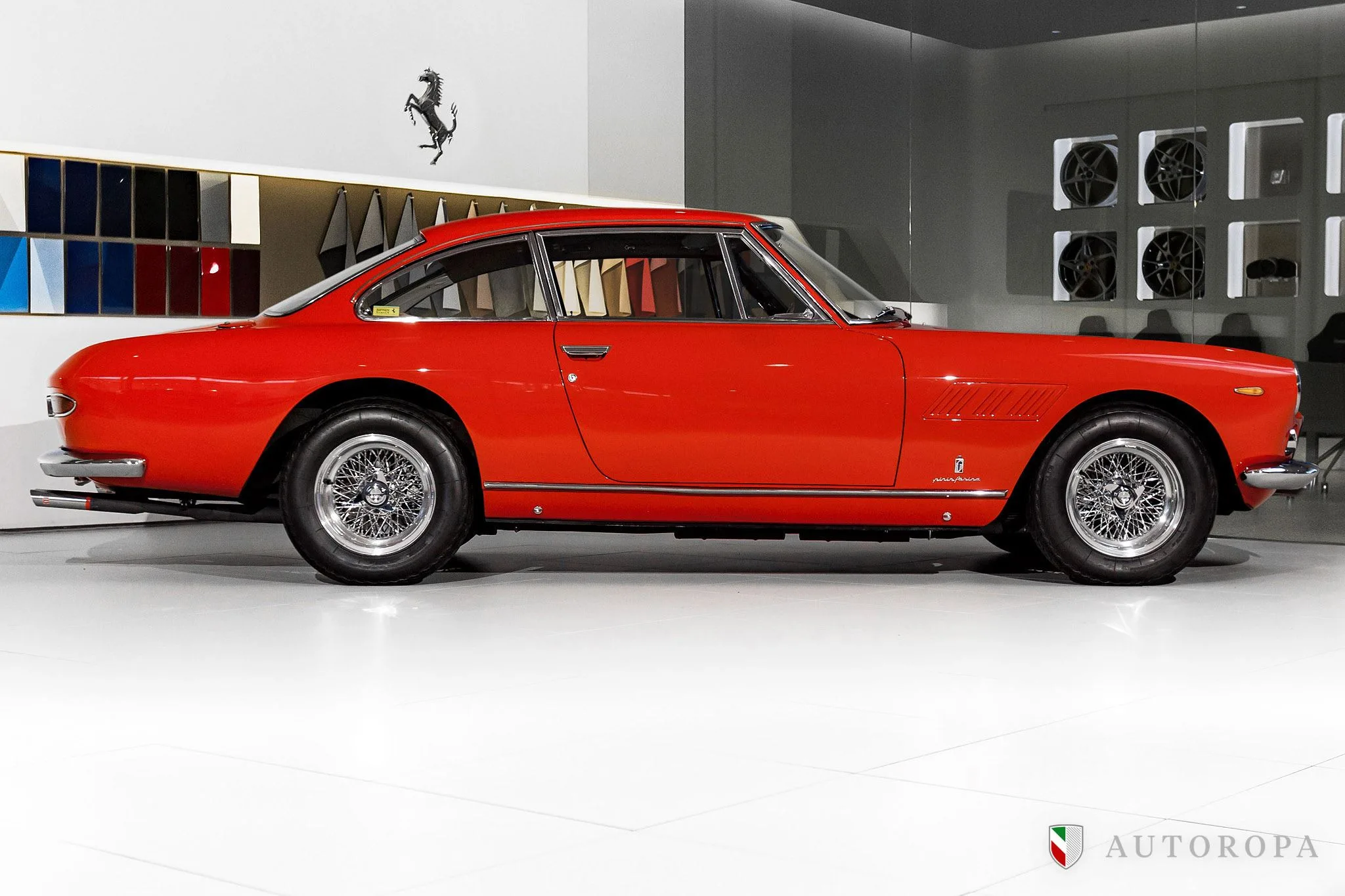 1965 Ferrari 330 GT 2+2, 3/10
