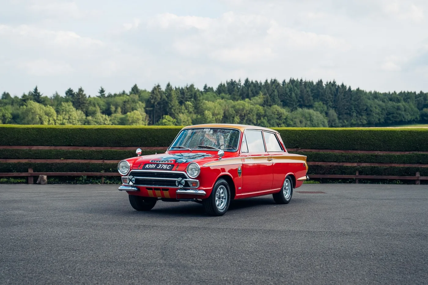 1965 Ford Cortina GT proposée par un concessionnaire spécialisé à Chorleywood, Royaume-Uni, photo 6 sur 15