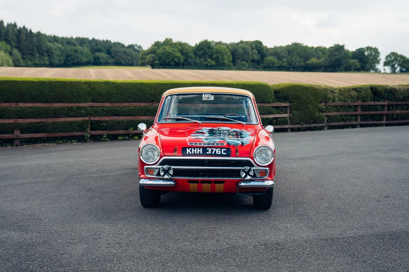 1965 Ford Cortina GT proposée par un concessionnaire spécialisé à Chorleywood, Royaume-Uni, photo 7 sur 15