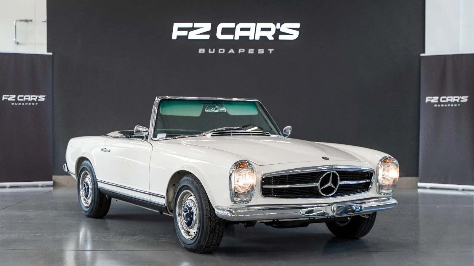 1965 Mercedes-Benz 230 SL angeboten von einem Fachhändler in Budapest, Ungarn, Hauptfoto
