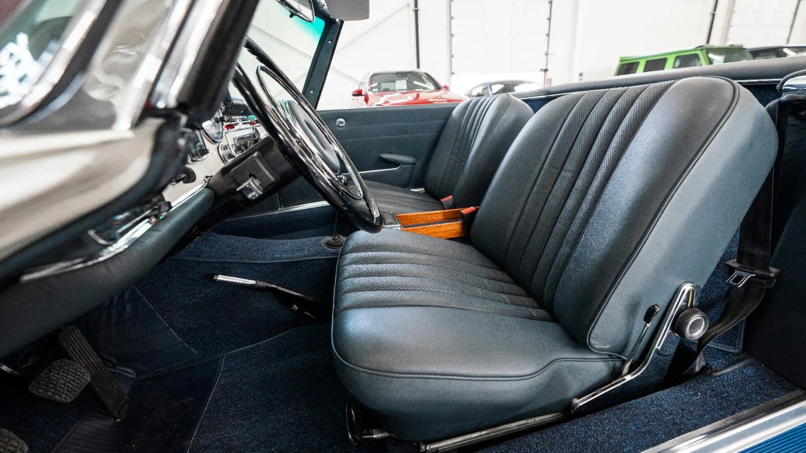 1965 Mercedes-Benz 230 SL, 11/15