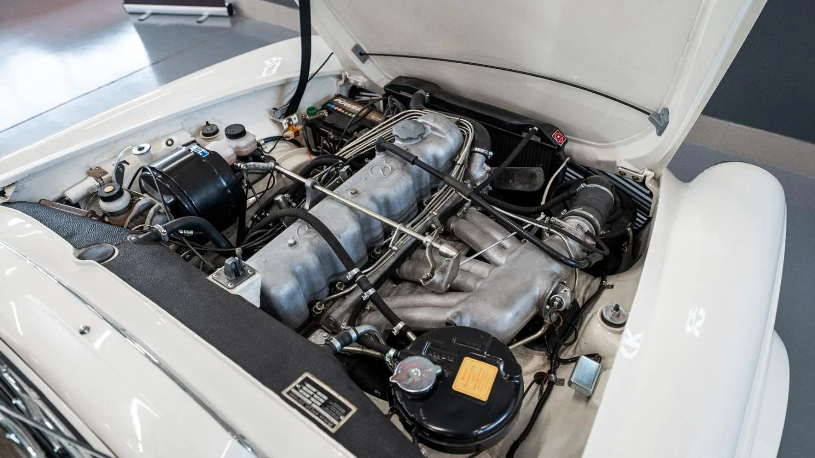 1965 Mercedes-Benz 230 SL, 15/15