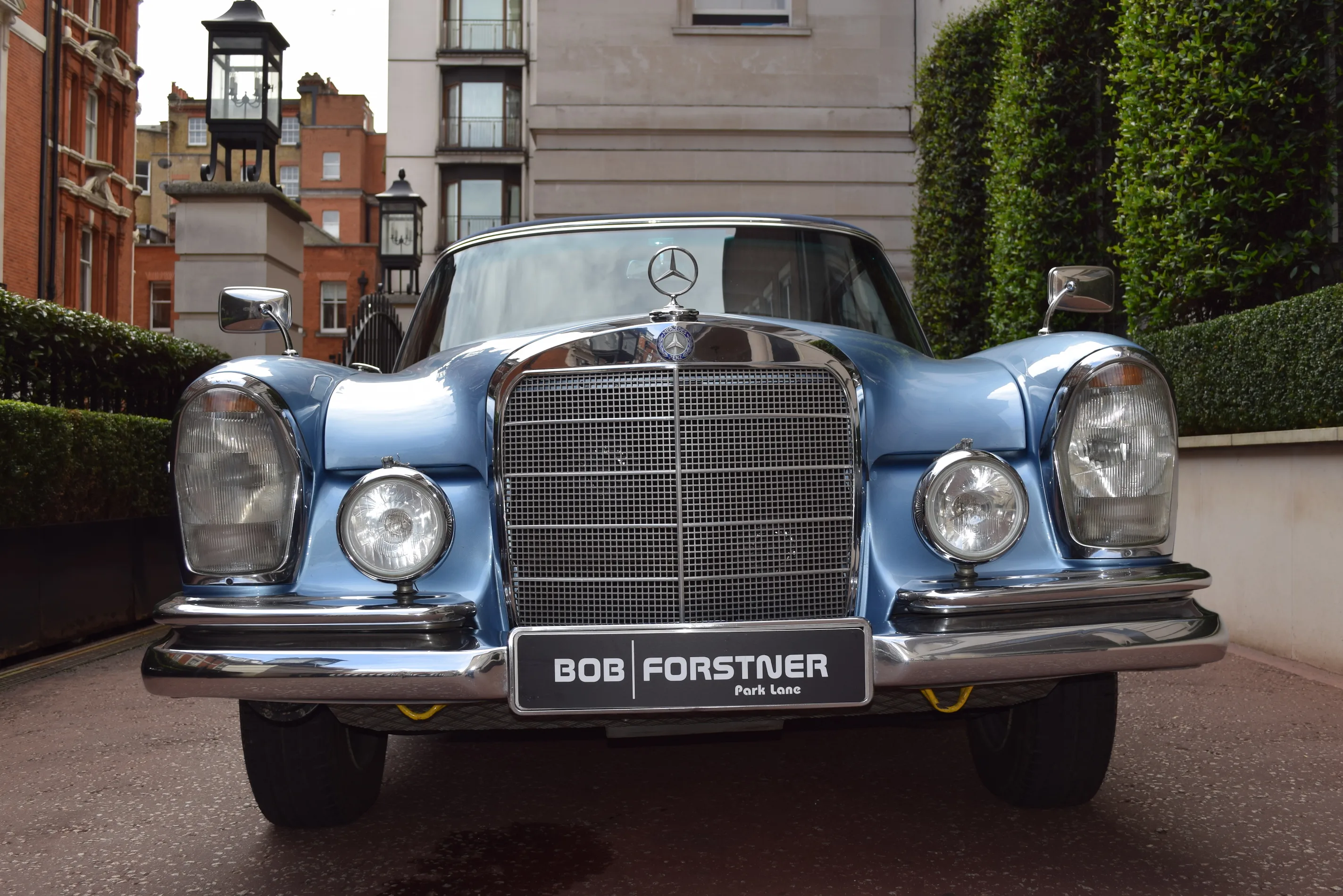 1965 Mercedes-Benz 300 SE Cabriolet, 3/30
