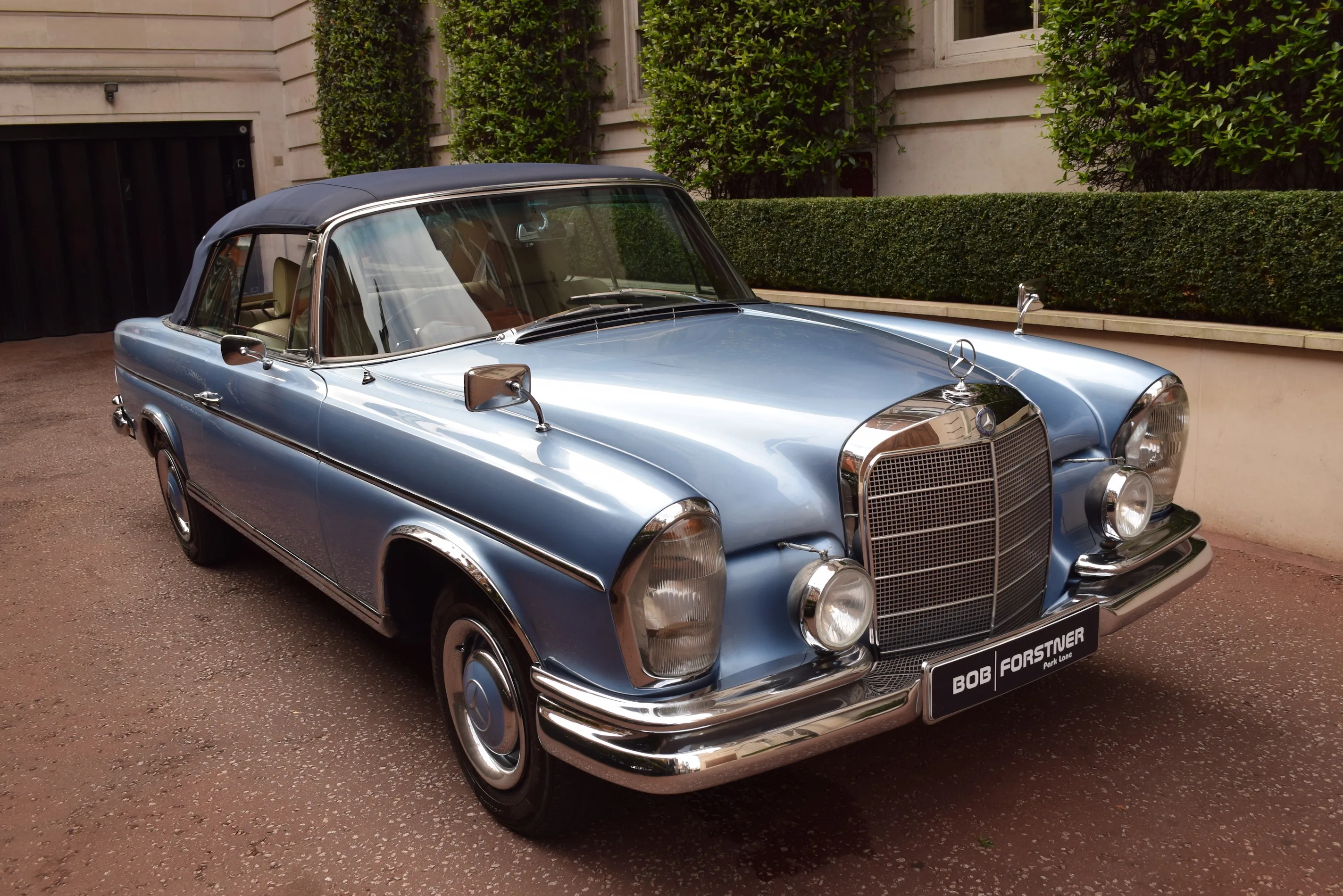 1965 Mercedes-Benz 300 SE Cabriolet, 7/30