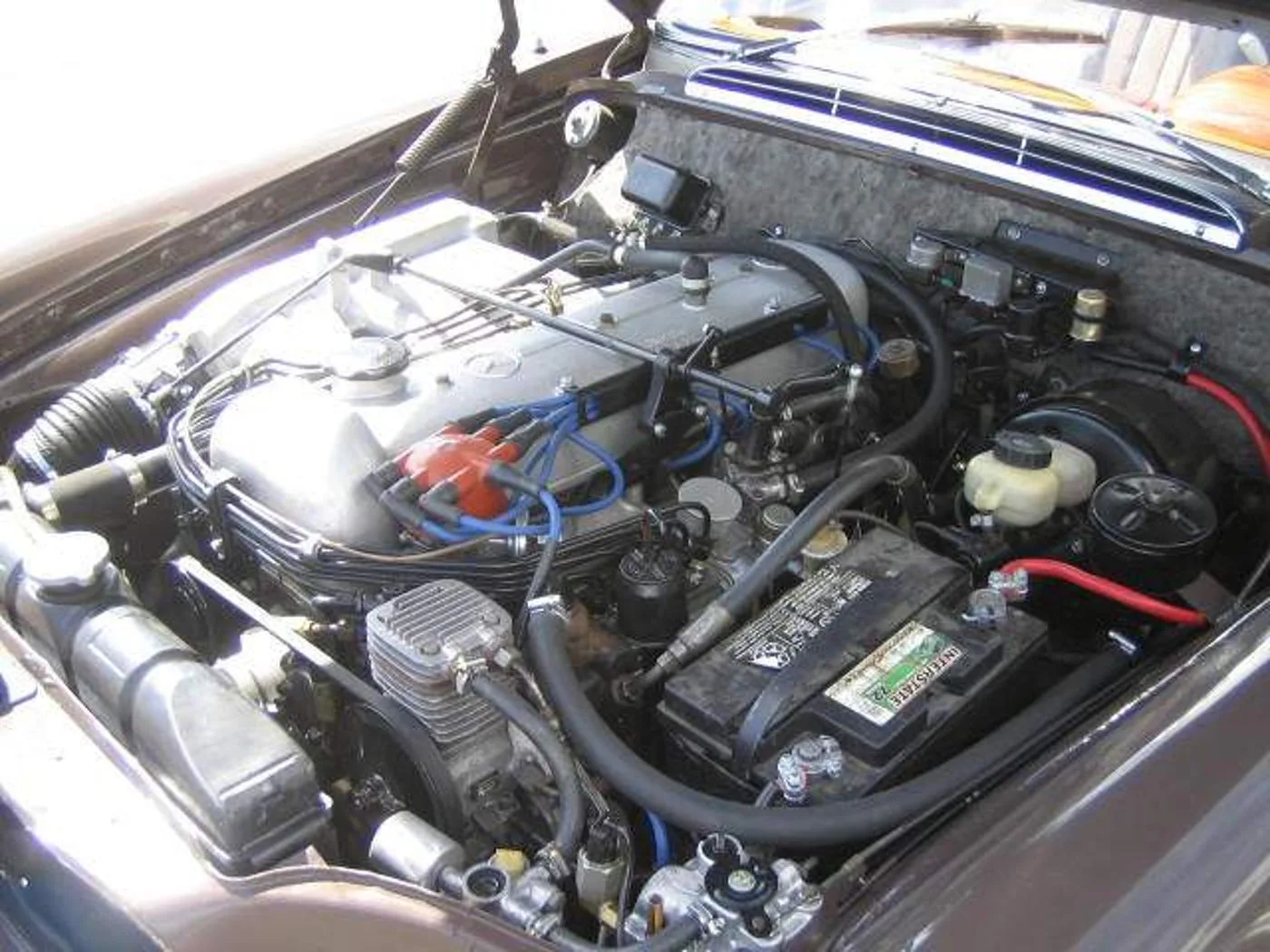 1965 Mercedes-Benz 300 SE Cabriolet proposée par un concessionnaire spécialisé à Písek, Tchéquie, photo 15 sur 17