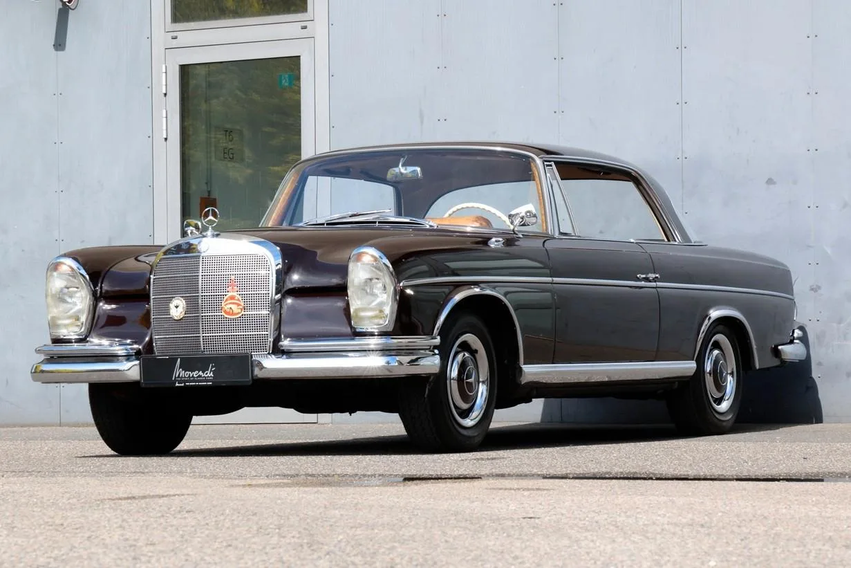 1965 Mercedes-Benz 300 SE Coupé, 8/24