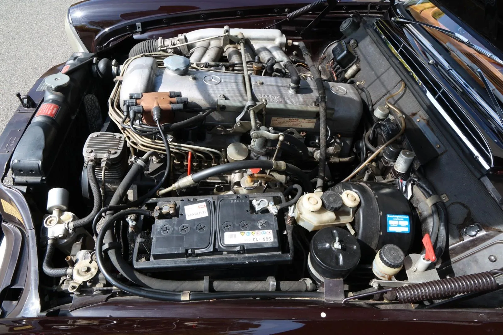 1965 Mercedes-Benz 300 SE Coupé, 23/24