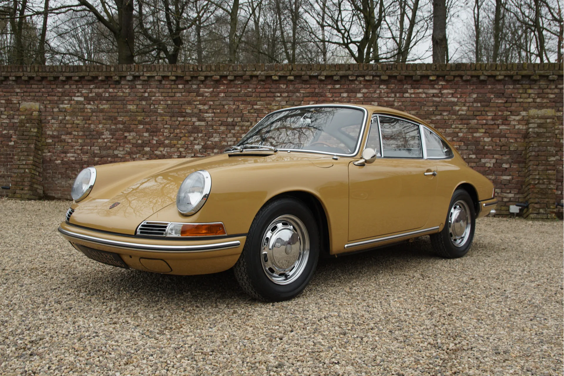 1965 Porsche 911 2.0 SWB offered by a specialist dealer in Brummen, Netherlands, main photo