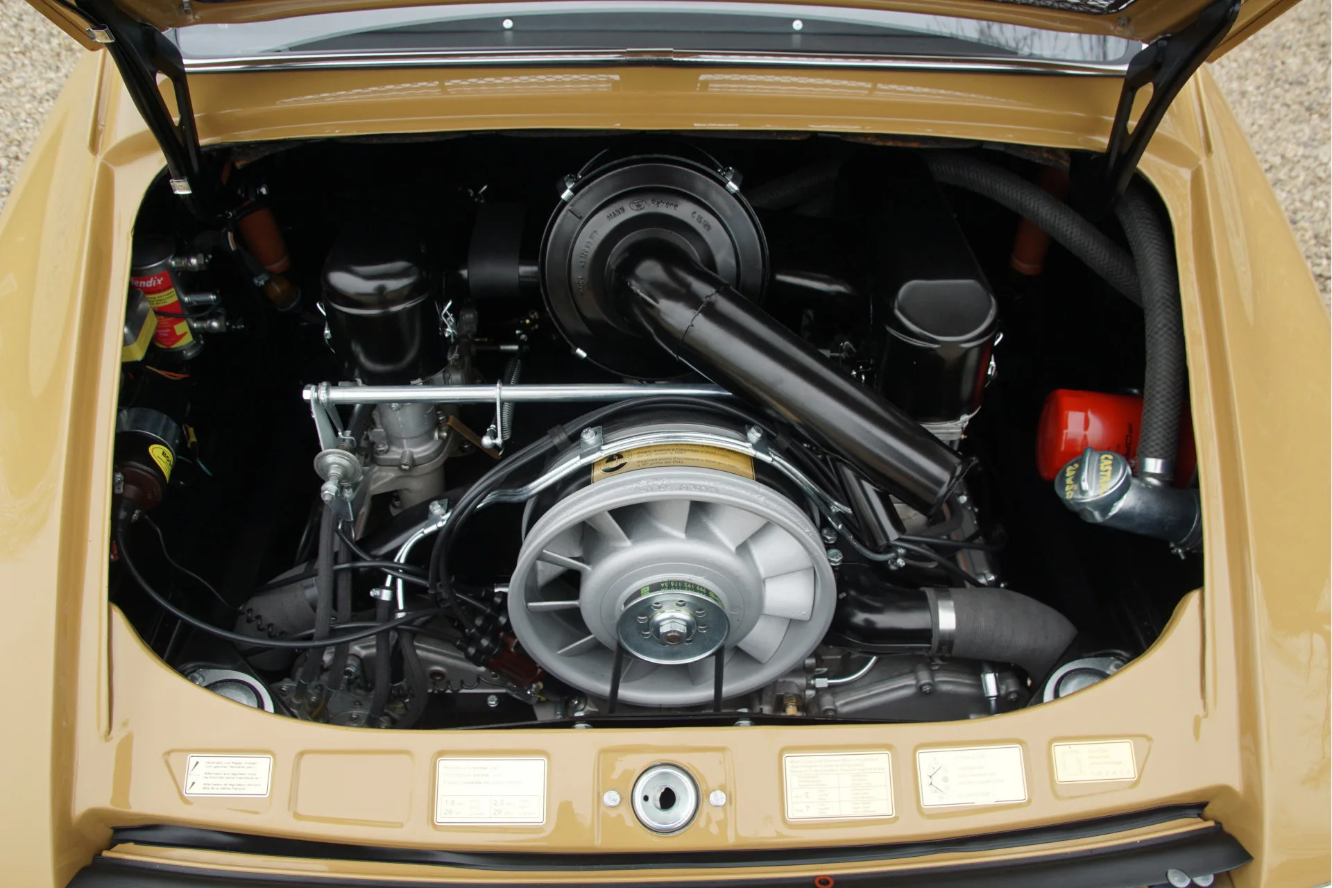 1965 Porsche 911 2.0 SWB, 4/30