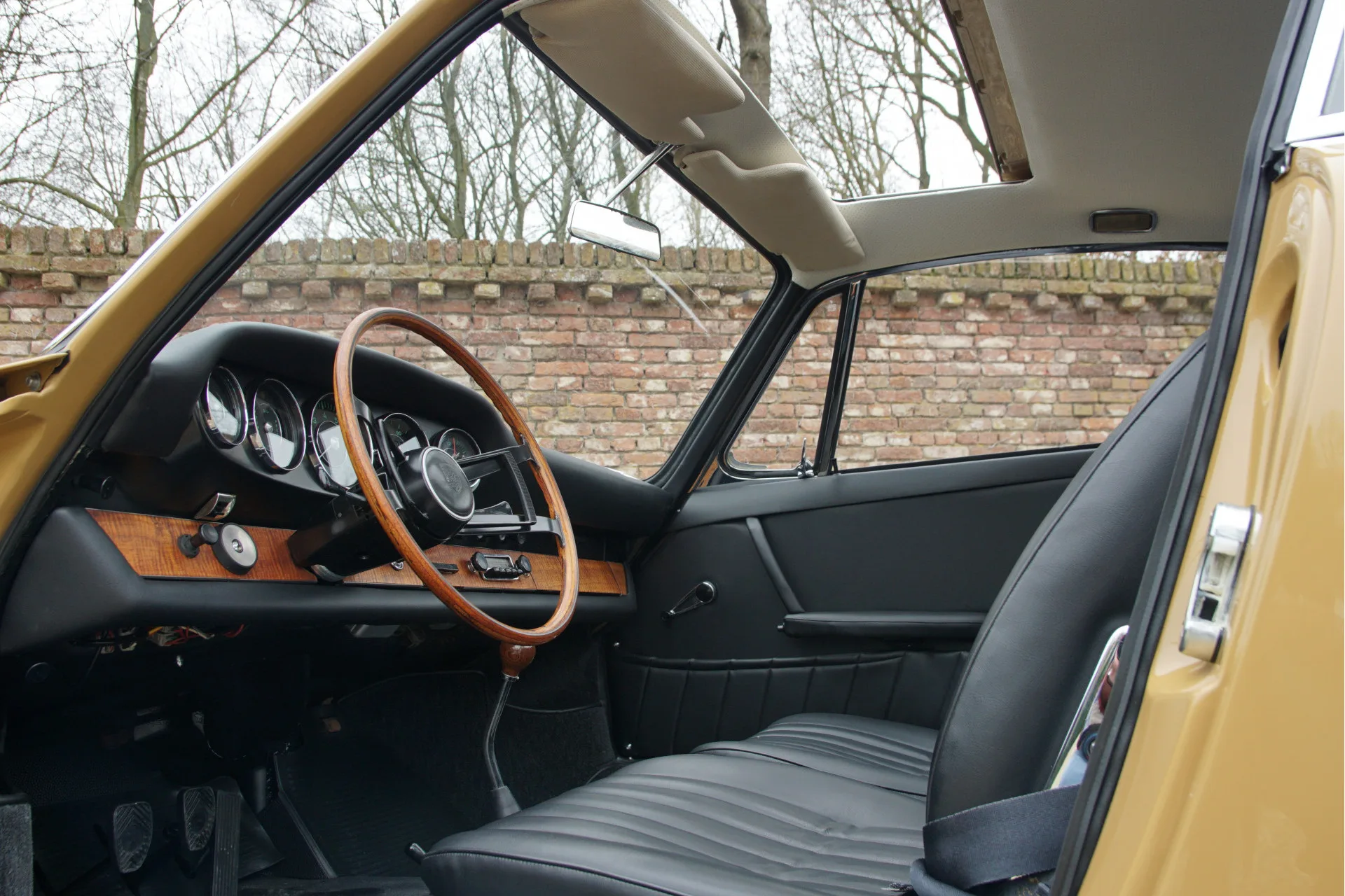 1965 Porsche 911 2.0 SWB, 23/30