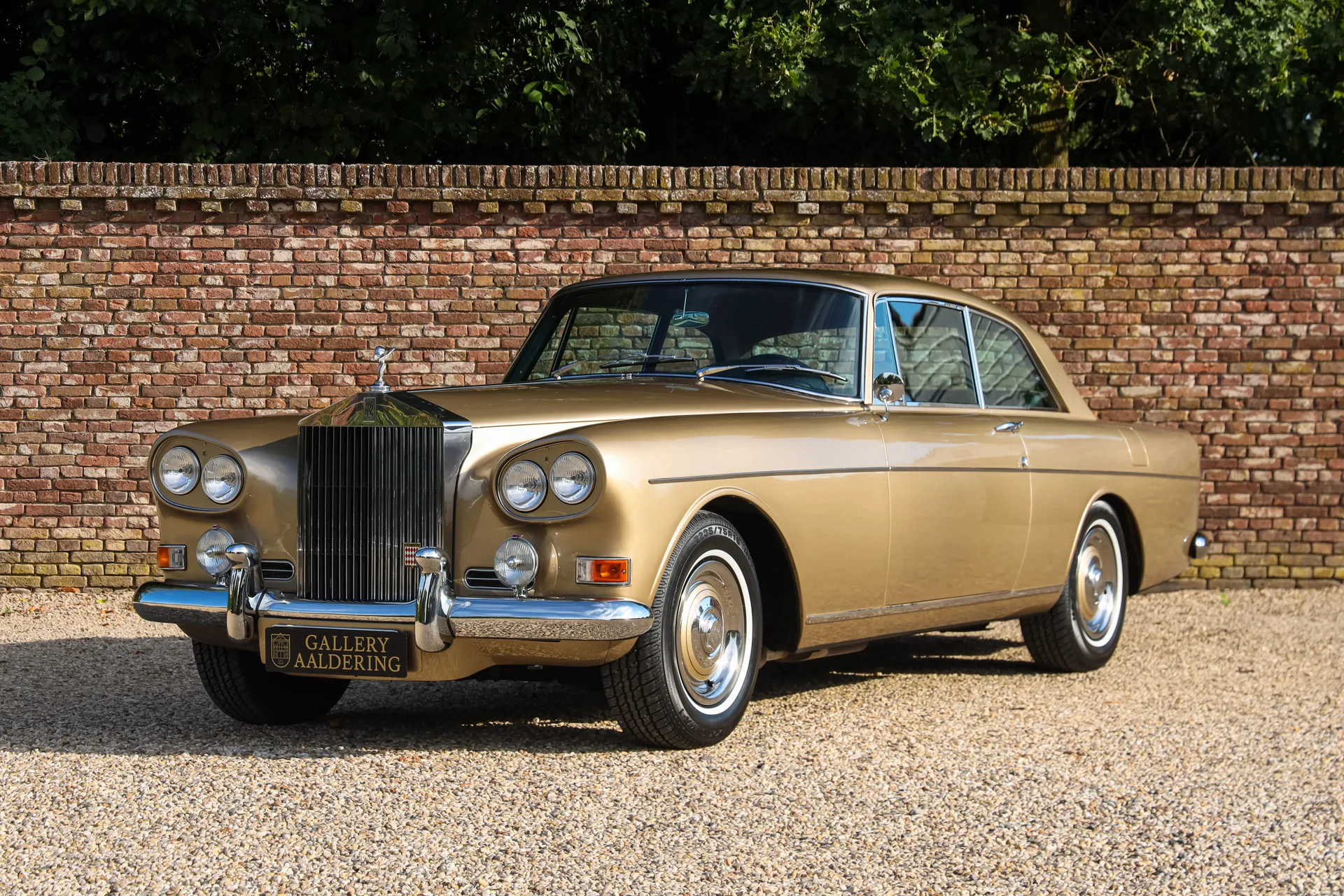 1965 Rolls-Royce Silver Cloud III Mulliner Park Ward Coupé offered by a specialist dealer in Brummen, Netherlands, main photo