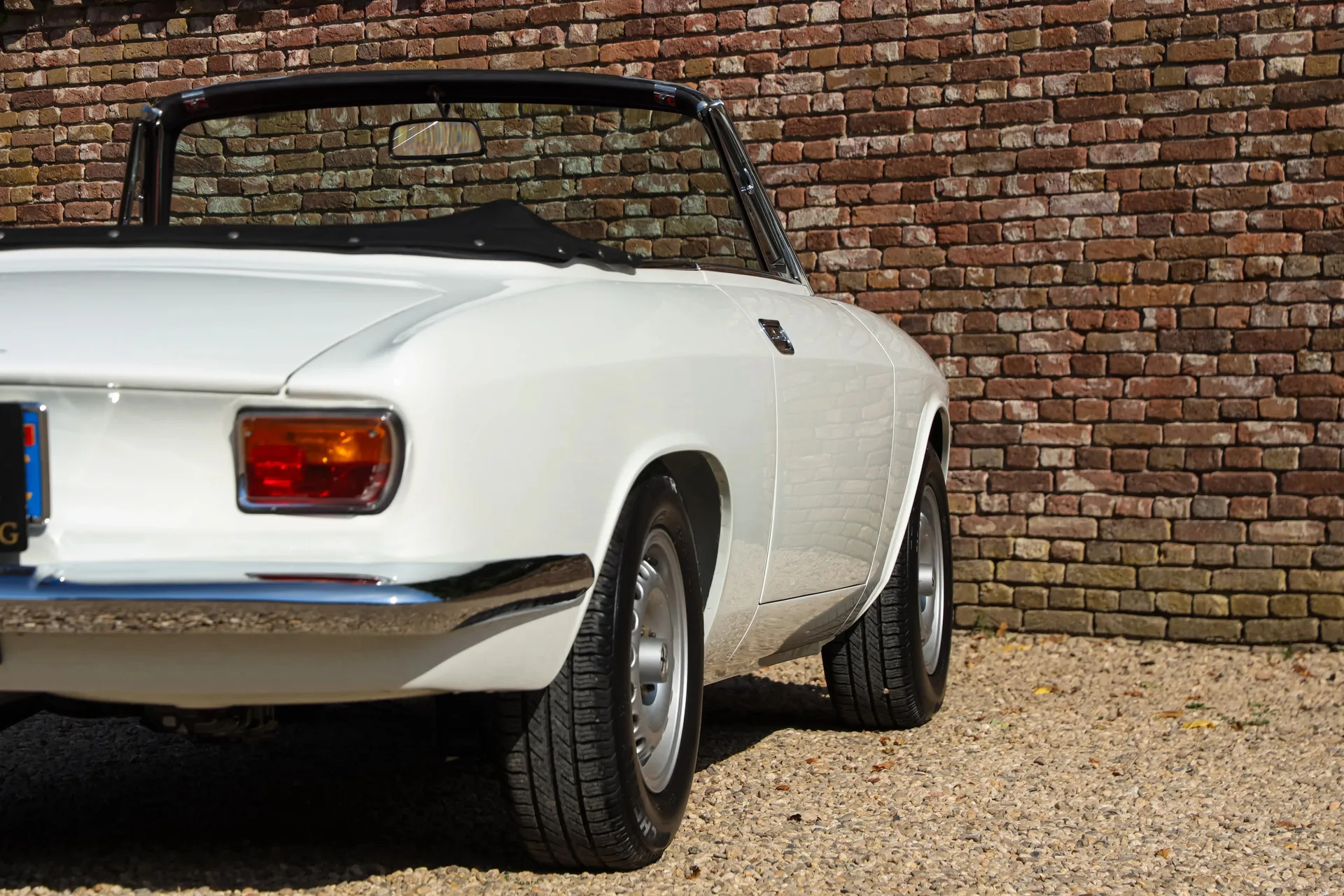 1966 Alfa Romeo Giulia GTC, 23/30