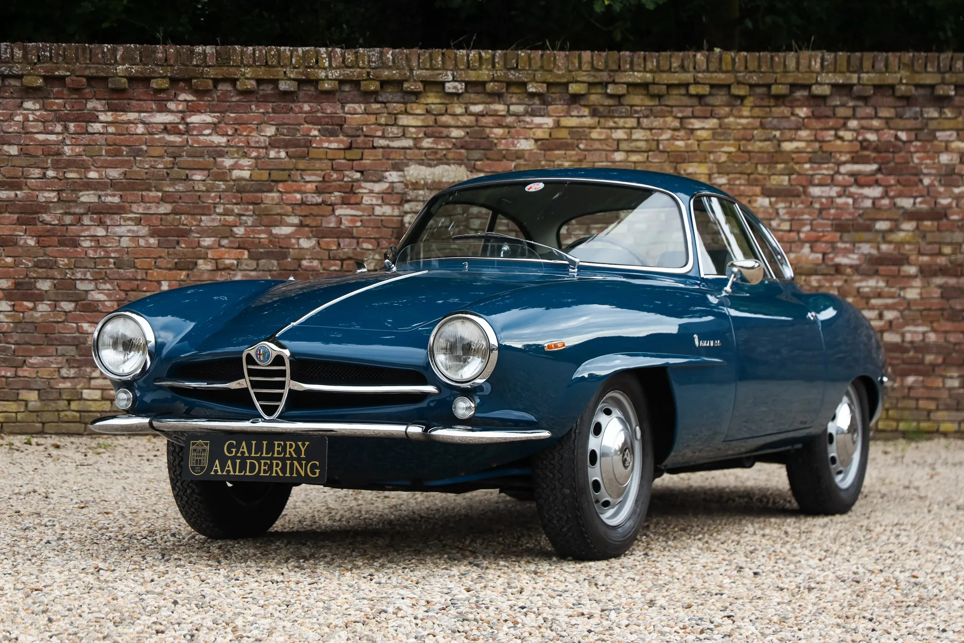 1966 Alfa Romeo Giulia Sprint Speciale offered by a specialist dealer in Brummen, Netherlands, main photo