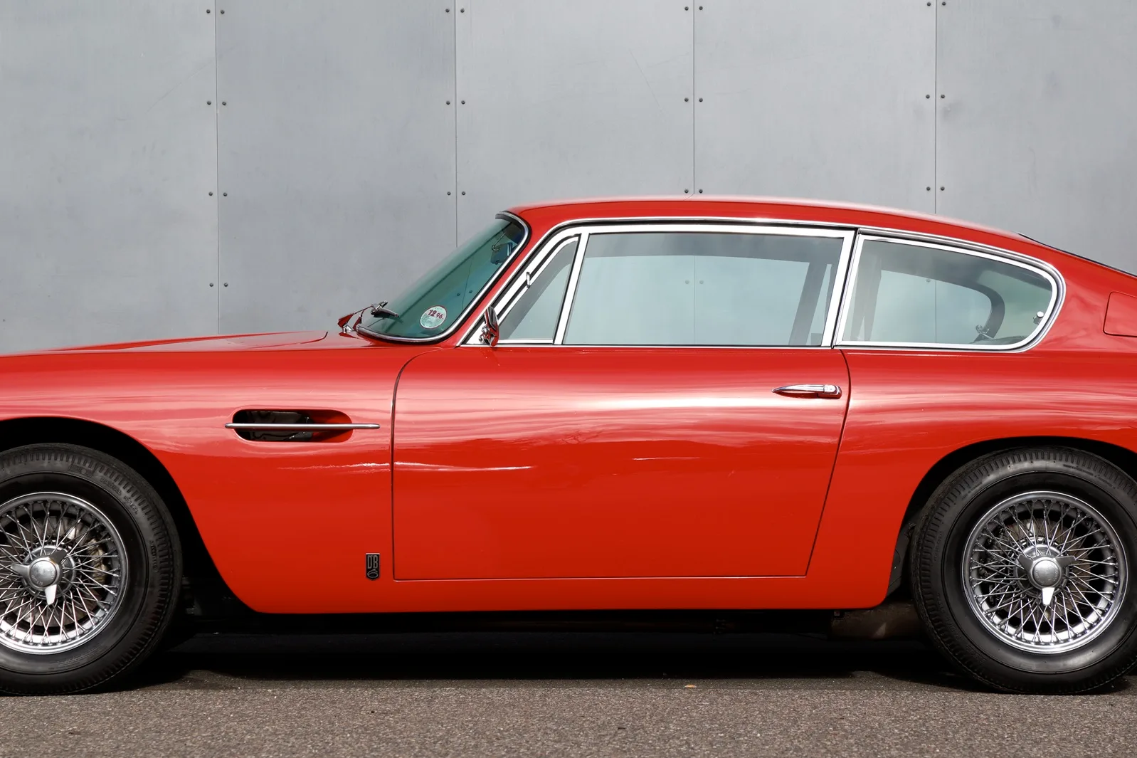 1966 Aston Martin DB6, 22/30