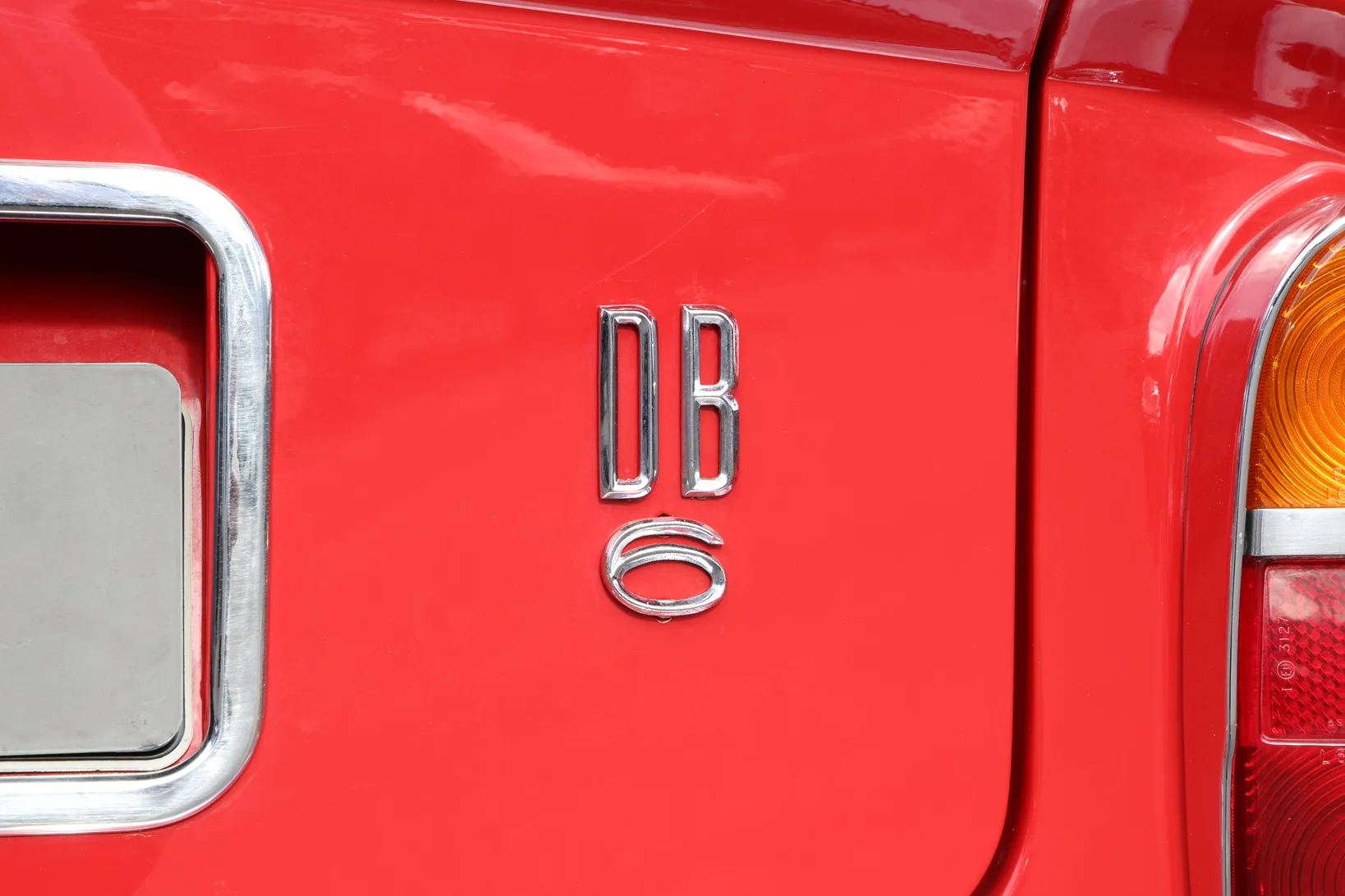 1966 Aston Martin DB6, 26/30