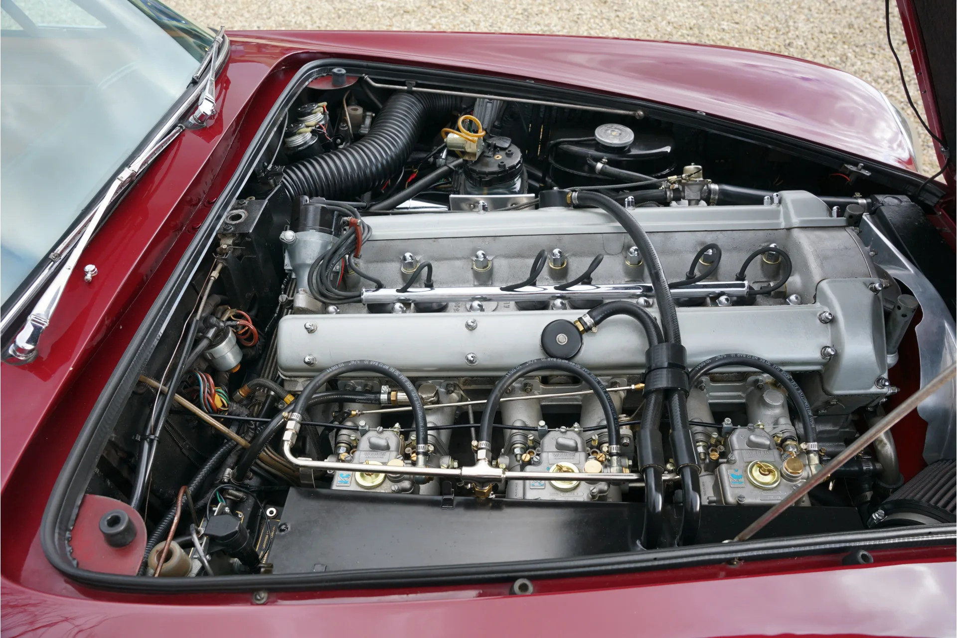 1966 Aston Martin DB6 Vantage, 4/30