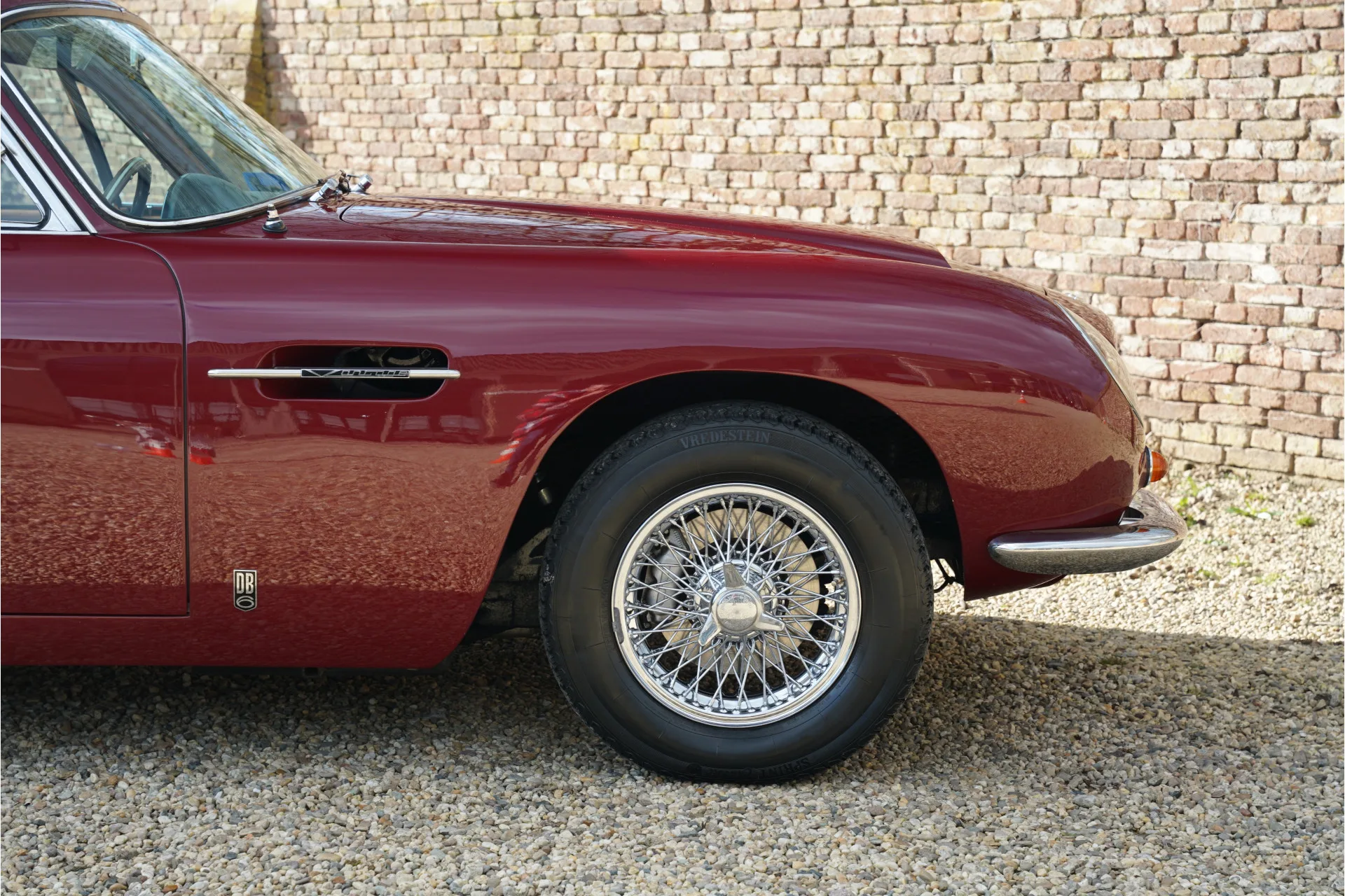 1966 Aston Martin DB6 Vantage, 11/30