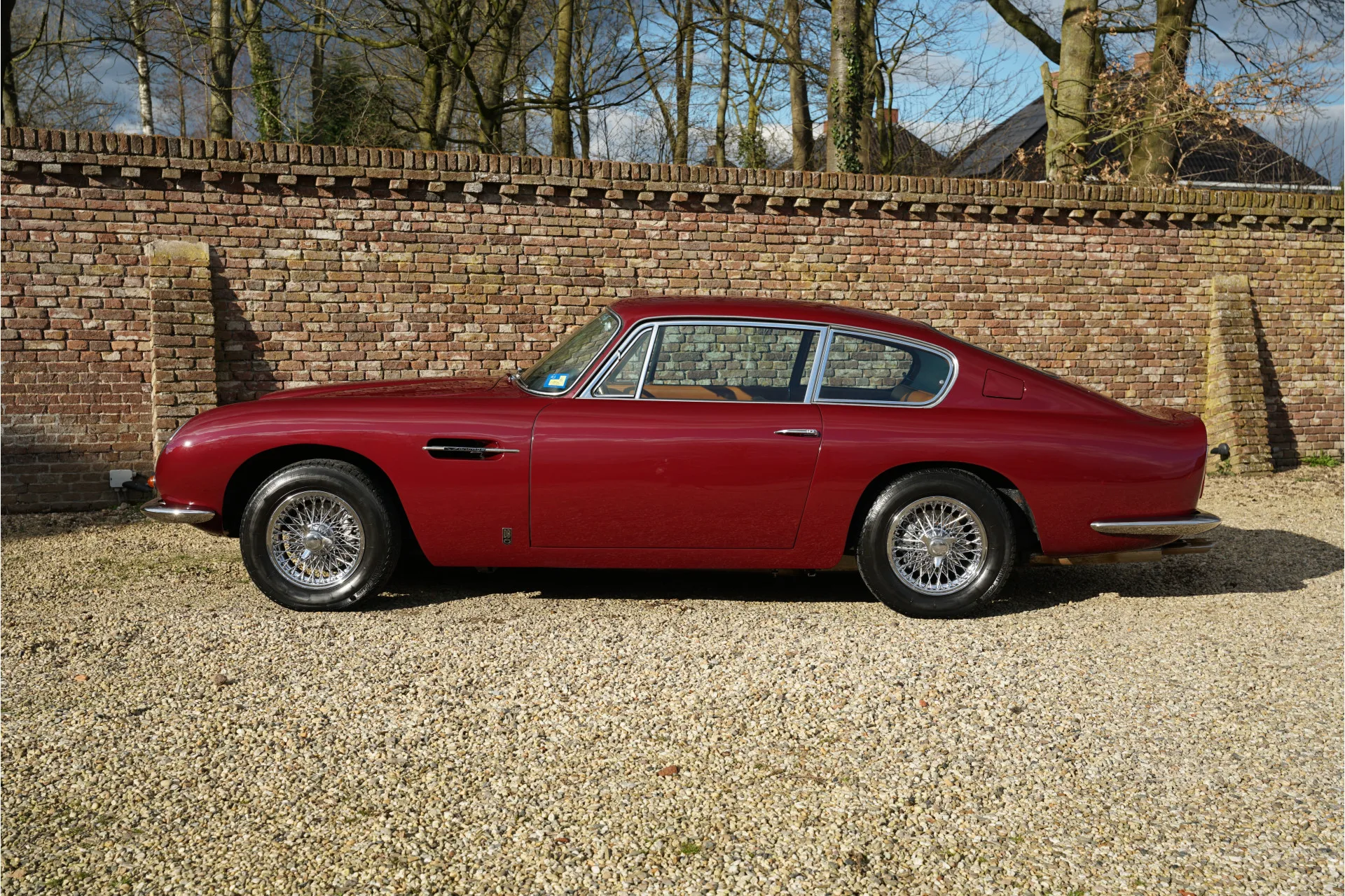 1966 Aston Martin DB6 Vantage, 13/30