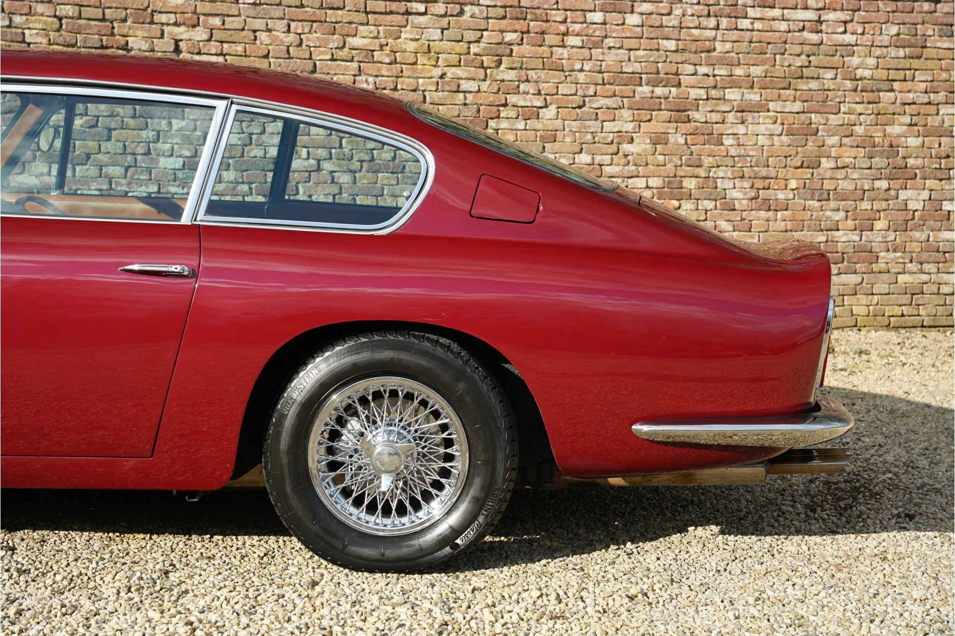 1966 Aston Martin DB6 Vantage, 14/30