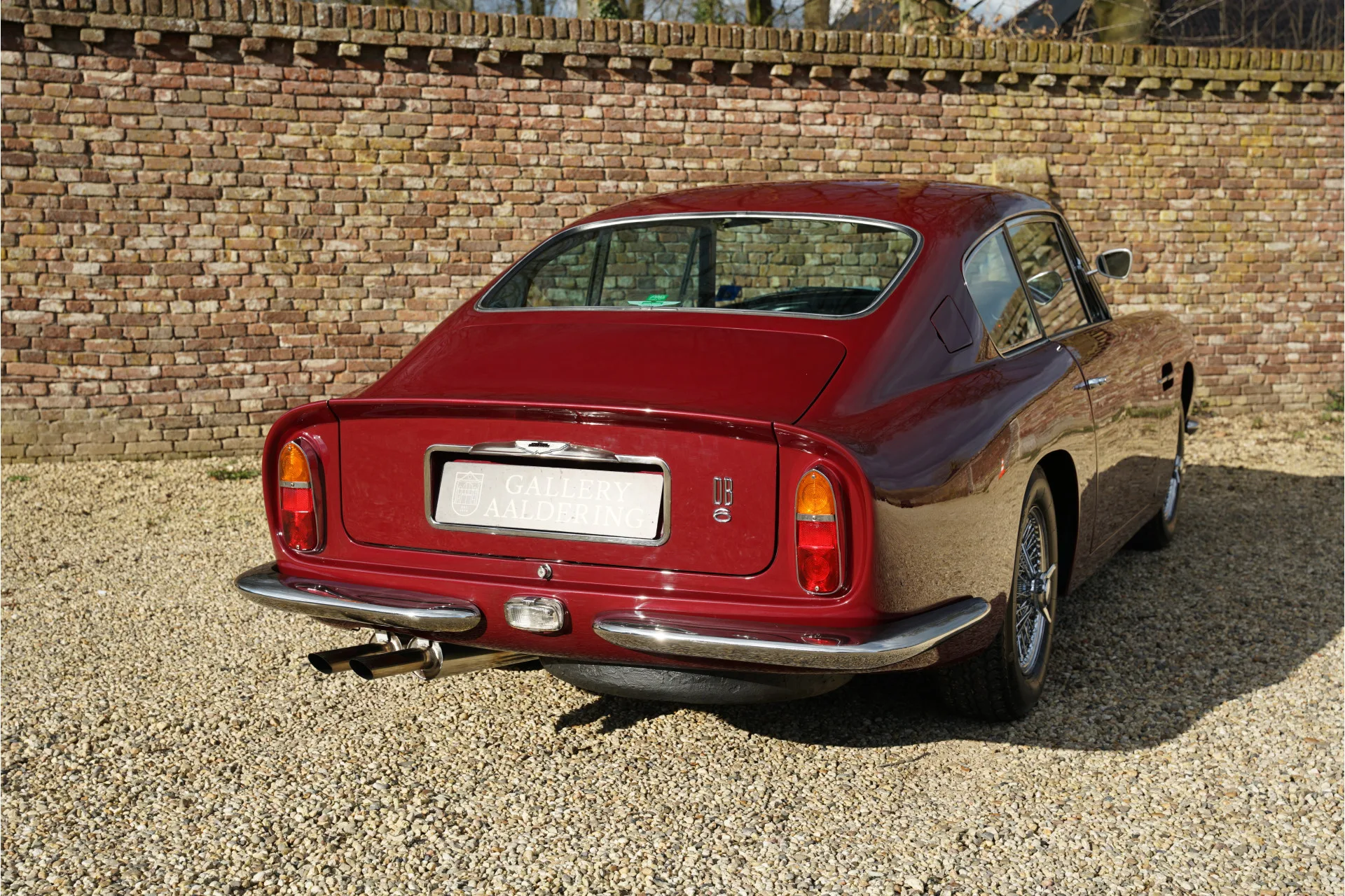 1966 Aston Martin DB6 Vantage, 15/30