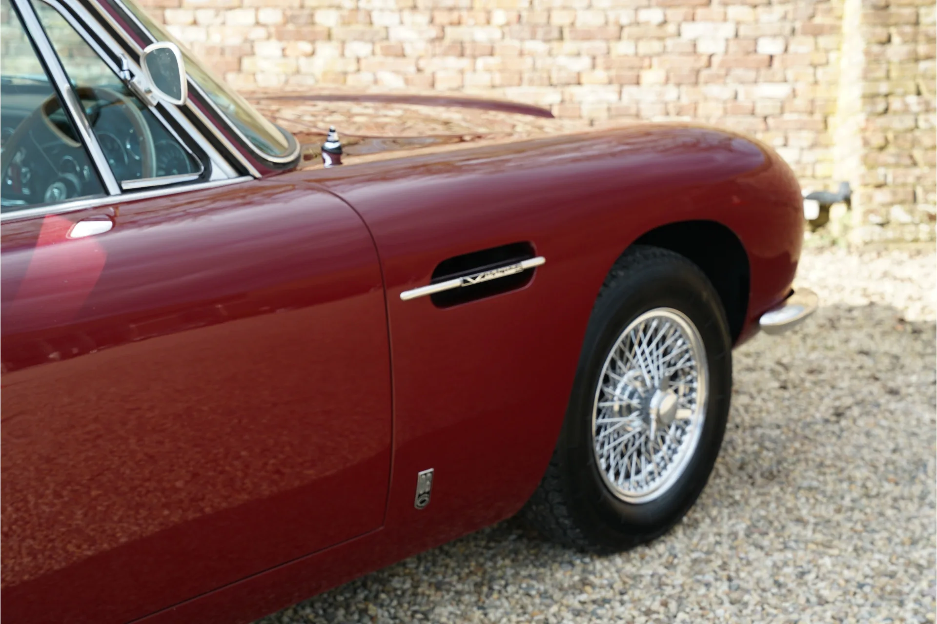 1966 Aston Martin DB6 Vantage, 18/30